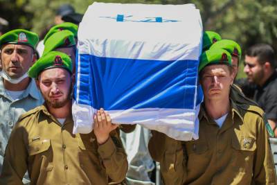 Впервые в Израиле: похороны погибшего солдата стали политическим скандалом недели