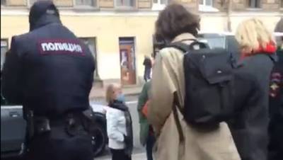 Полиция задержала организаторов фестиваля Довлатова в Петербурге