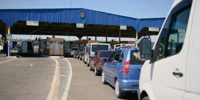 Украинские пограничники не пускают в страну из РФ автомобили с номерами Приднестровья