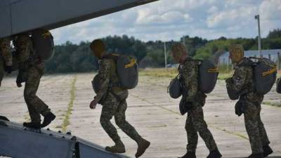 Украинские десантники испытали американские парашютные системы
