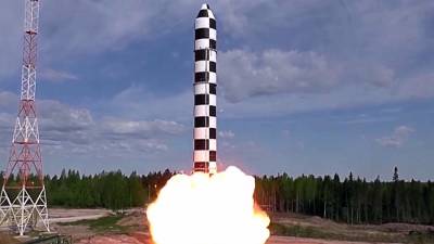 Рогозин заявил о скором начале летных испытаний ракеты «Сармат»