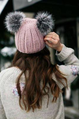 Стильные вязаные шапки, которые помогут с комфортом пережить зиму