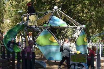 В саду им. Миндовского в Перми открылась новая детская площадка