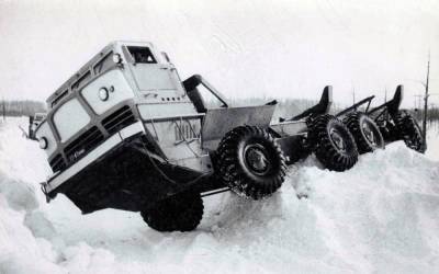Нарочно не придумаешь: 10 самых чудных советских грузовиков
