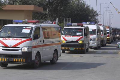 Три человека погибли и 20 были ранены после подрыва смертника в Пакистане
