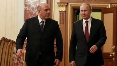 Путин и Мишустин отметили значимость труда работников нефтегазовой отрасли