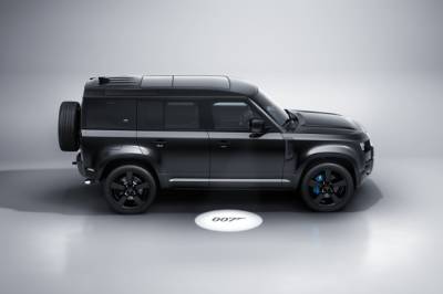 Land Rover выпустил спецверсию Defender к выходу новой серии «Бондианы»