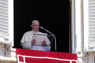 Папа римский призвал мировое сообщество помочь беженцам из Афганистана