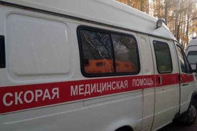Автомобиль сбил двух девушек в Крыму