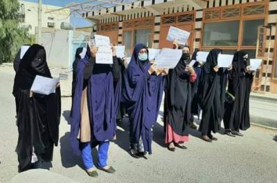 В союзе ветеранов Афганистана назвали мягким применение слезоточивого газа для разгона митингующих женщин в Кабуле