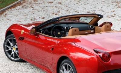 В Украине заметили единственный в стране купе-кабриолет Ferrari California T. ФОТО