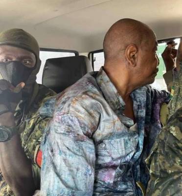 Глава спецназа Гвинеи объявил о захвате власти и аресте президента, который правил 10 лет