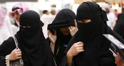 "Талибан" обязал женщин носить никабы в вузах и учиться отдельно от мужчин