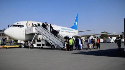 Авиакомпания Ariana Afghan выполнила два рейса из аэропорта Кабула