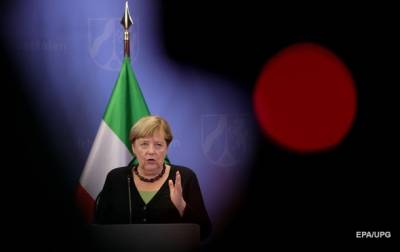 Меркель хочет договориться с талибами о продолжении эвакуации