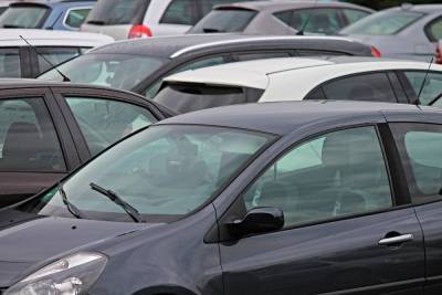 Россиянам перечислили признаки, указывающие на необходимость продажи авто