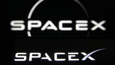 Маск провел экскурсию по SpaceX для внука и правнука Сергея Королева