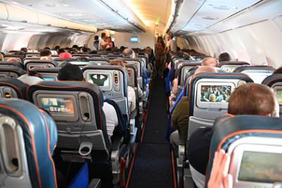 Авиационный инженер рассказал о пугающих пассажиров звуках при взлете
