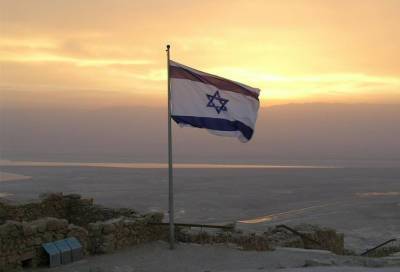 В Израиль пустят привитых туристов