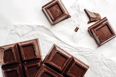 Сладость с изюминкой: что нужно знать о пользе горького шоколада