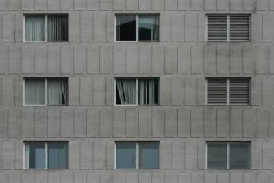 Россиянам пригрозили штрафами за подглядывание в окна