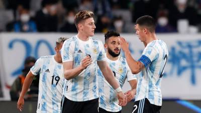 Команда аргентинских футболистов вернулась в Буэнос-Айрес в полном составе
