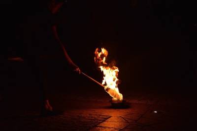 В Белгороде мужчина загорелся во время фаер-шоу