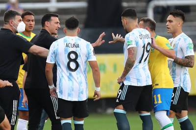 Срыв матча Бразилия-Аргентина попал на видео
