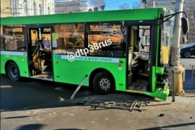 Эксперты назвали микроавтобусы самым опасным видом общественного транспорта в России