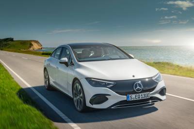 В Германии представили электрический бизнес-седан Mercedes-Benz EQE, версия EQE 350 получила мощность 288 л.с., батарею 90 кВтч и запас хода 660 км