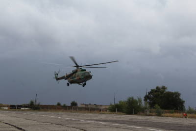 Боевые вертолеты Ми-8 вернулись на базу в Энгельсе после тушения лесных пожаров