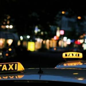 В Киеве таксист напал на пожилую итальянку