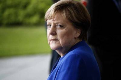 Меркель считает, что переговоры с талибами* позволят возобновить эвакуацию афганцев