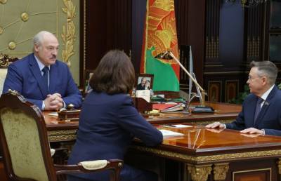 «Нутром чую, что есть нефть»: Лукашенко уверен, что добычу нефти в Беларуси можно увеличить