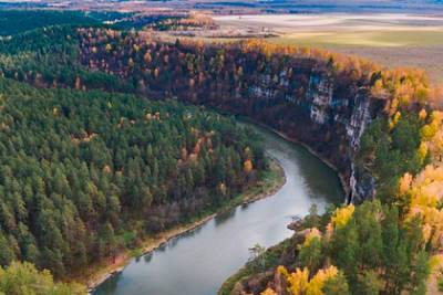 Названы впечатляющие места Южного Урала для поездки осенью