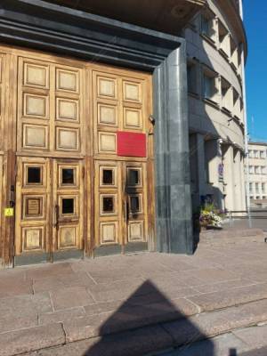 В Санкт-Петербурге ночью подожгли двери районного суда