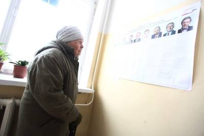 На продуктовых карточках, которые пенсионерам раздадут на выборах, будет только 150 рублей