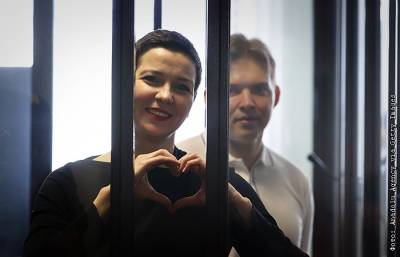 Суд в Минске вынес приговор оппозиционерам Марии Колесниковой и Максиму Знаку