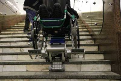 В метро Киева не пропускали мужчину в инвалидной коляске: появилась реакция метрополитена