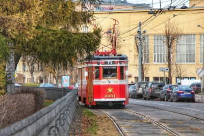 В Петербург вернули трамвайный поезд времен блокады