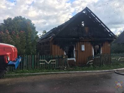 В Ошмянском районе мужчина, проходя мимо горящего дома, спас односельчанина из огня