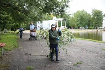 Более 200 вологжан помогали приводить в порядок парк Ветеранов