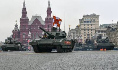 Воинственный главком ВСУ захотел проехать по Москве на танке. Почему это плохая идея