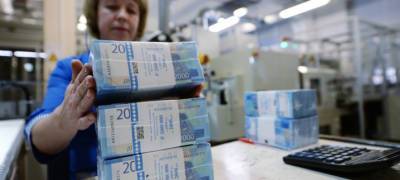 Подсчитано, сколько работников предприятий России получают зарплату 1 млн рублей в месяц