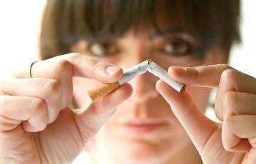 Ученые: Курение повышает вероятность заражения коронавирусом на 20%