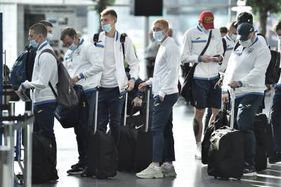 Cборная Украины отправилась в Пльзень на матч с Чехией