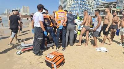 Трагедия в Бат-Яме: 40-летний мужчина утонул в море перед праздником Рош ха-Шана