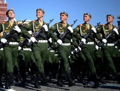 Военные в России получат единовременную выплату в размере 15 тыс. рублей