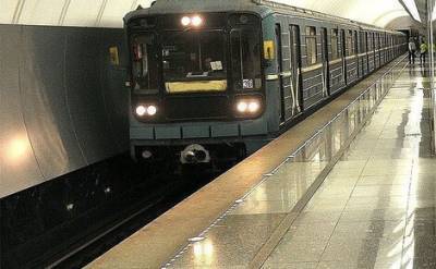 На станции метро «Проспект Вернадского» произошло задымление под одним из поездов