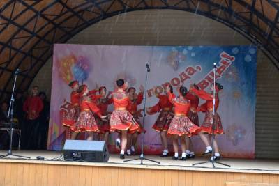 Фестиваль «Золотая хохлома» прошел в День города в Семеновском округе
